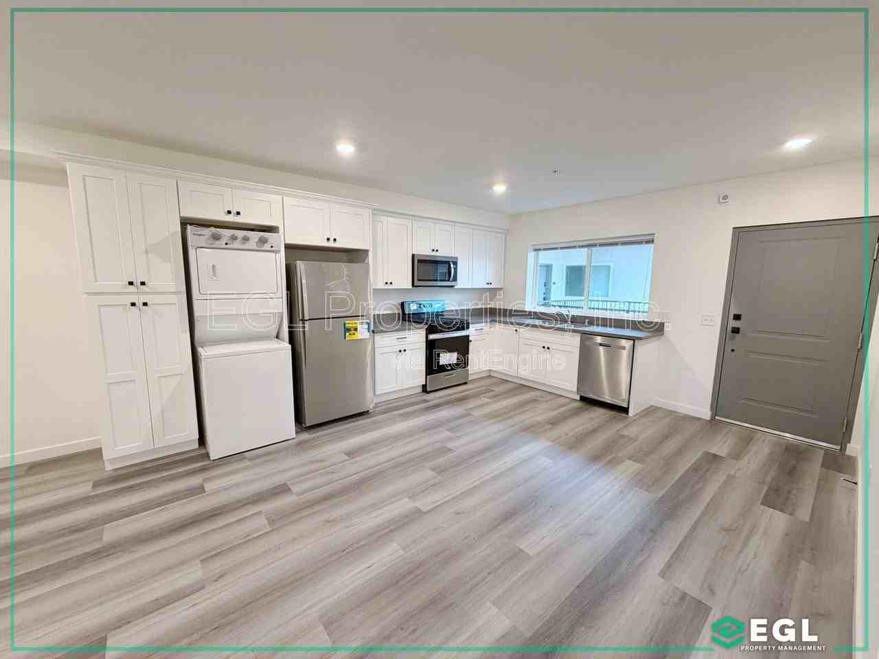 10505 Hawthorne Blvd #404 - Photo 4 of 20