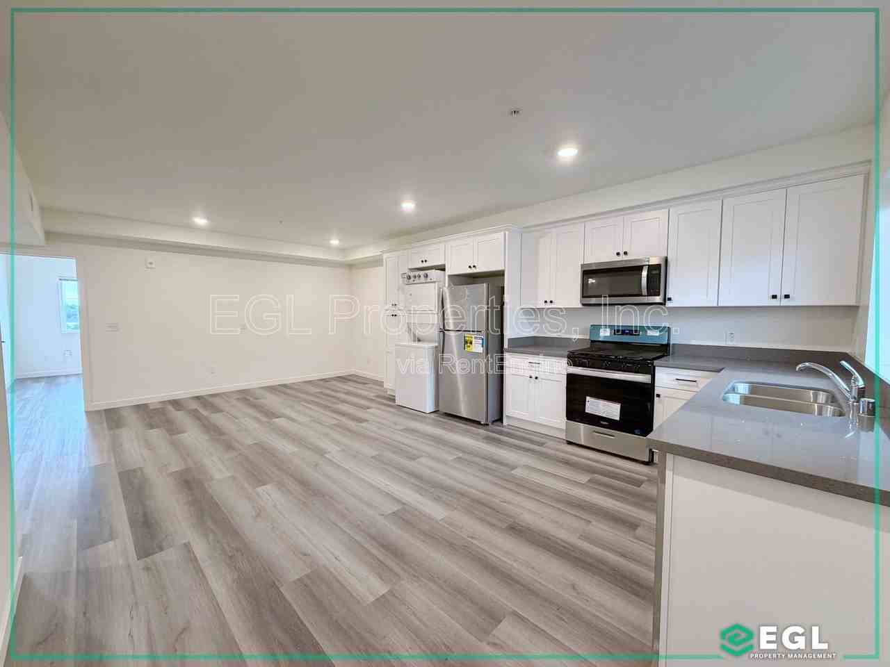 10505 Hawthorne Blvd #404 - Photo 5 of 20