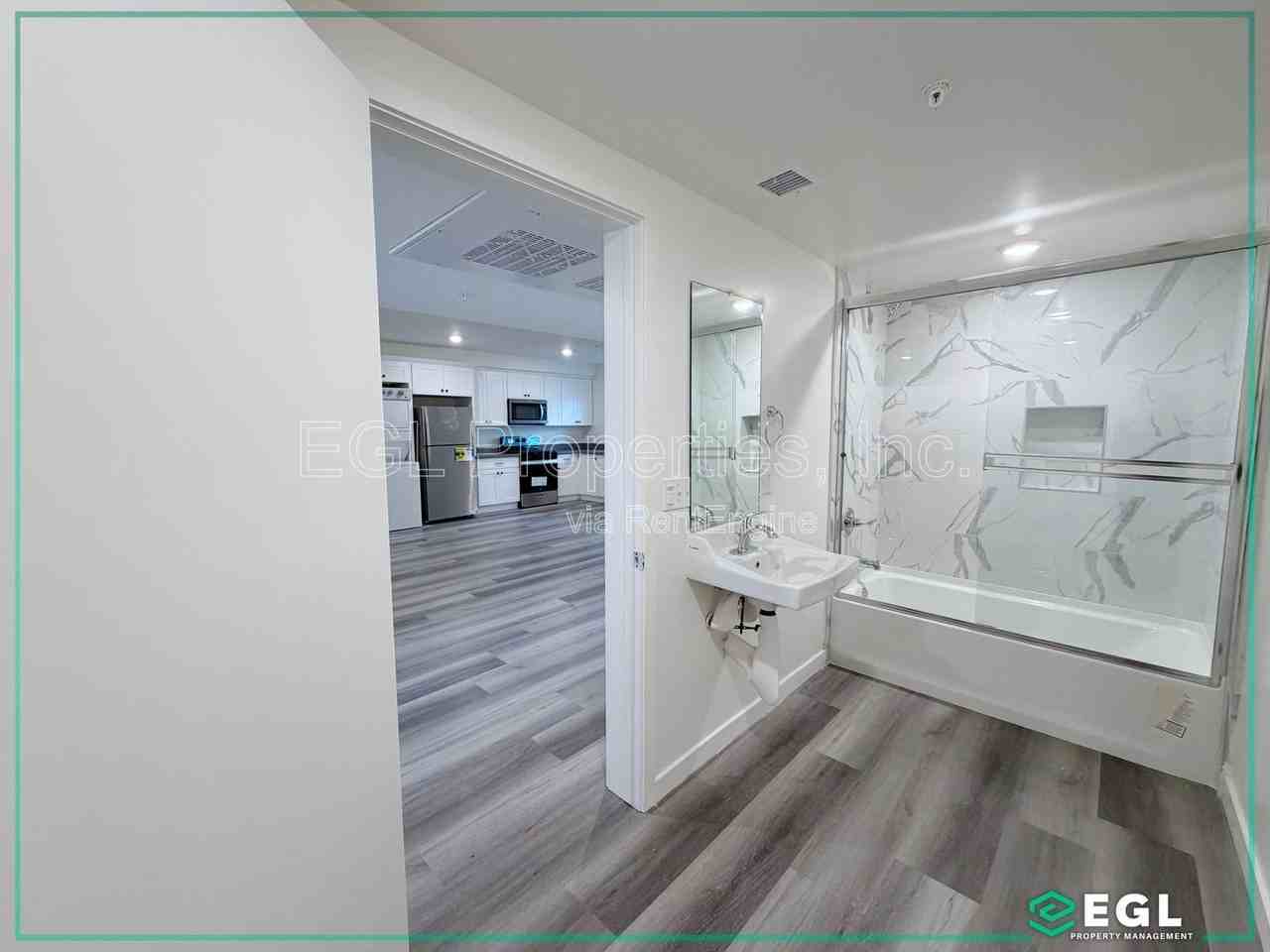 10505 Hawthorne Blvd #404 - Photo 7 of 20