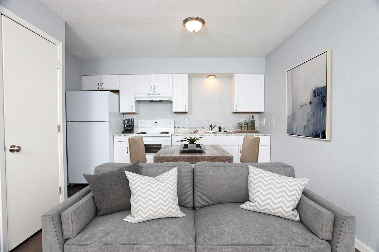 928 N Carter St #214 - Photo 2 of 10