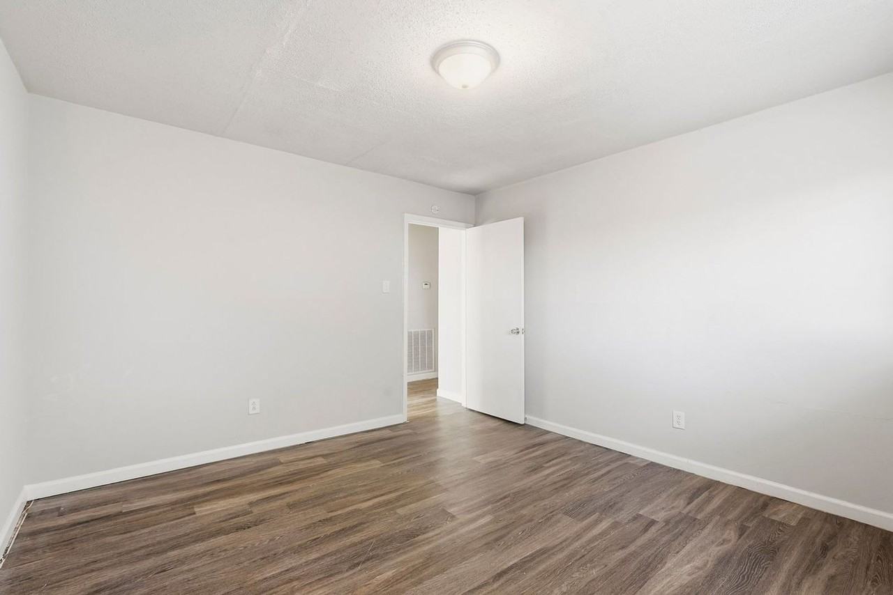 11202 Sagehill Dr - Photo 7 of 25