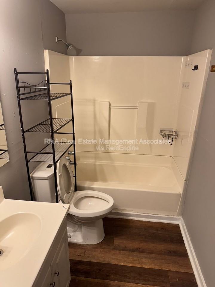 331 W College St - Photo 7 of 7