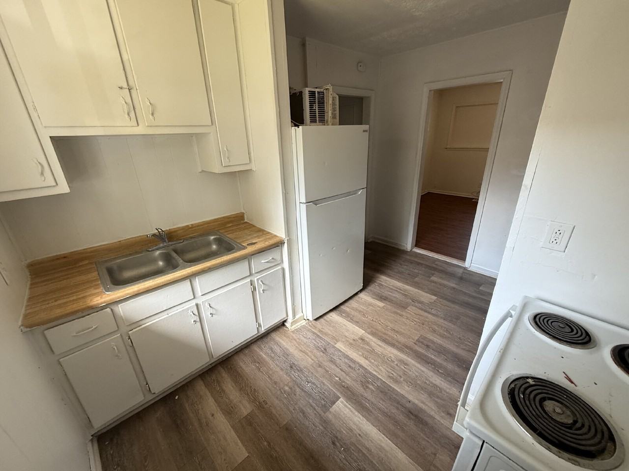 721 English St #B - Photo 3 of 10