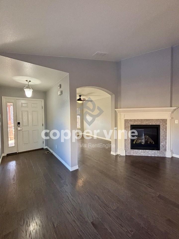 5189 Thistle Dr - Photo 3 of 34