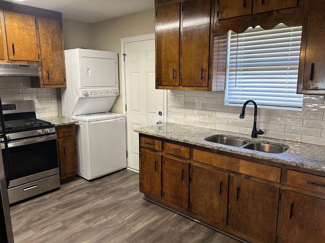 1045 Vineyard Rd #A - Photo 3 of 6