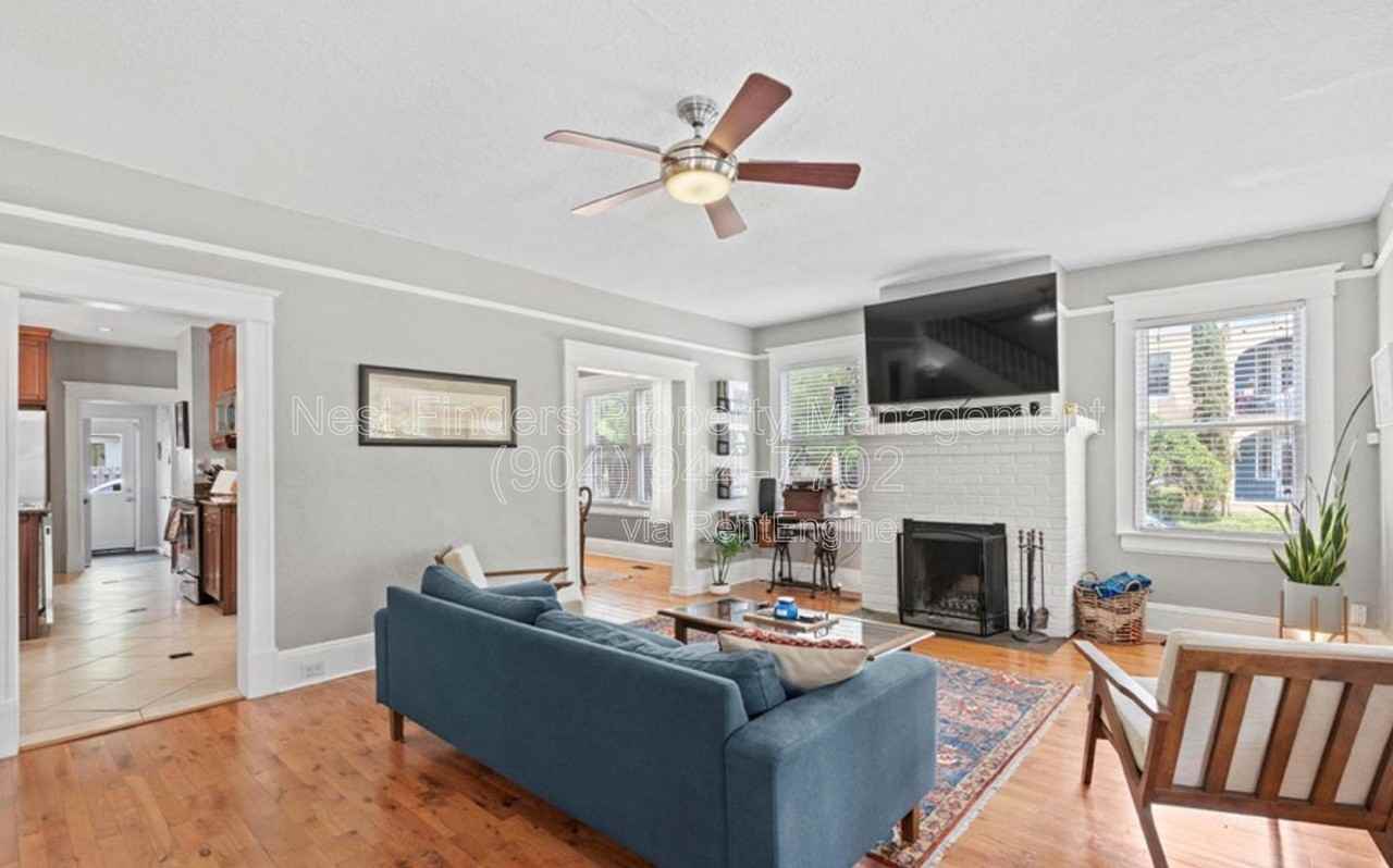 2623 Forbes St - Photo 6 of 29