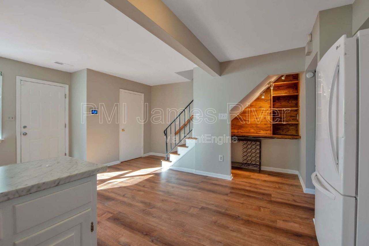 6112 Keydet Ct - Photo 2 of 10