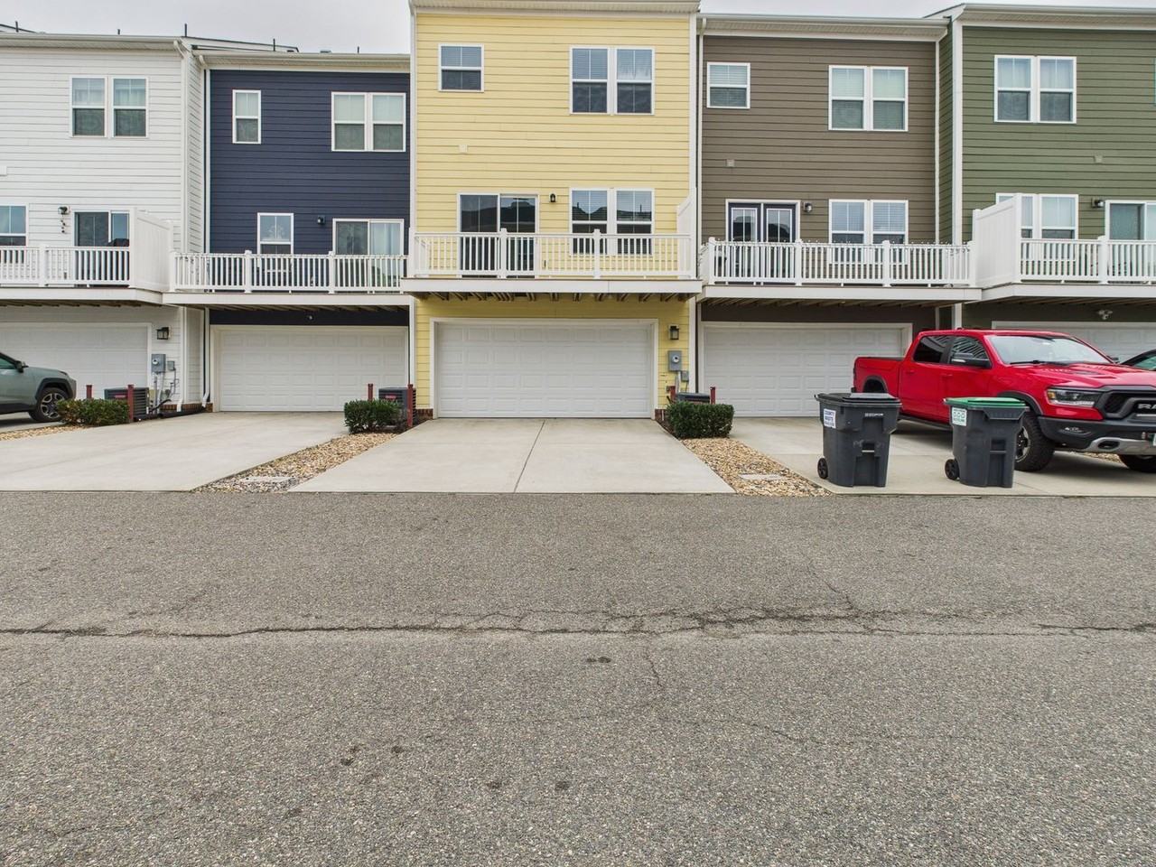 428 Crofton Village Ter - Photo 2 of 28