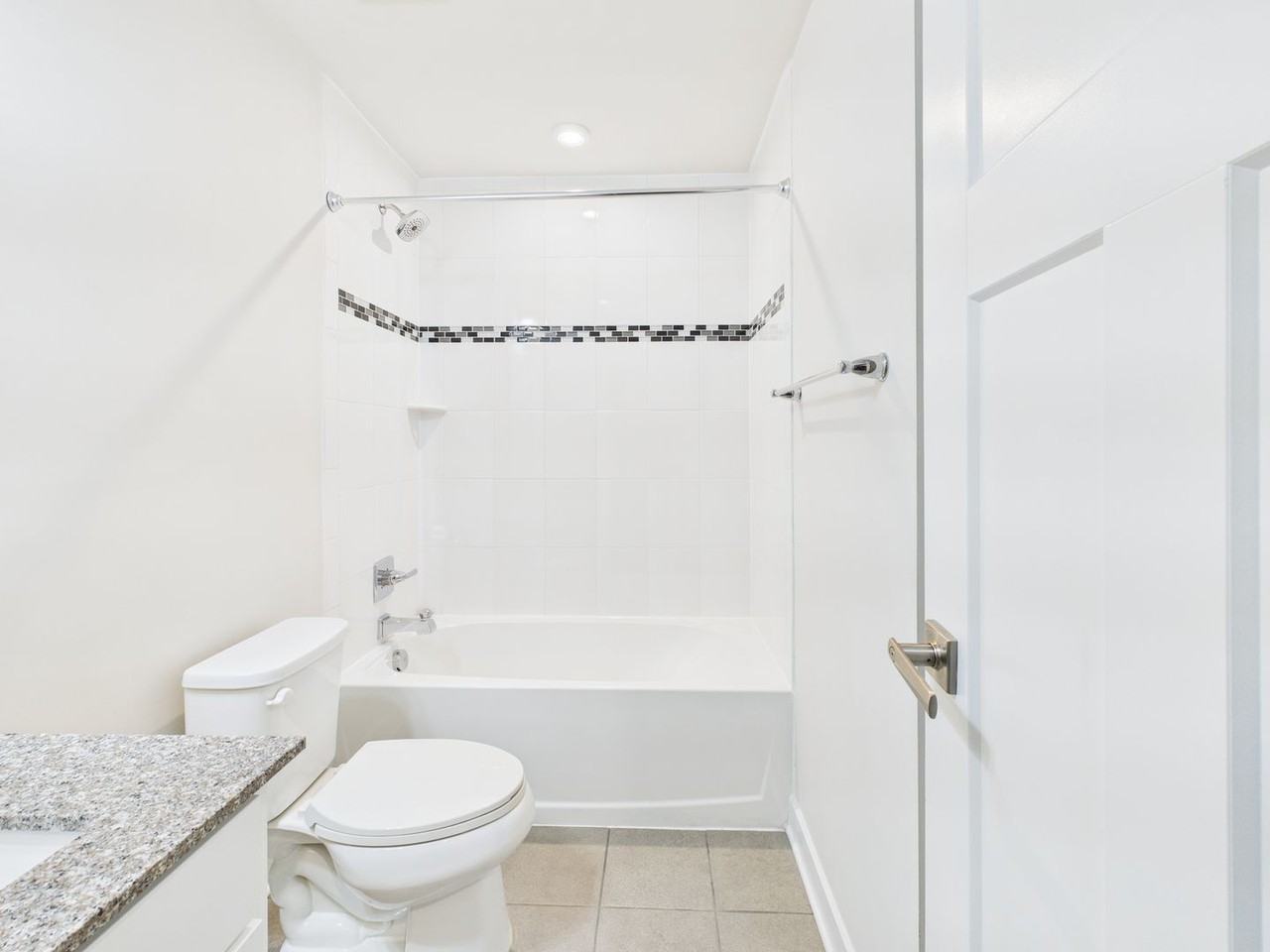 428 Crofton Village Ter - Photo 6 of 28