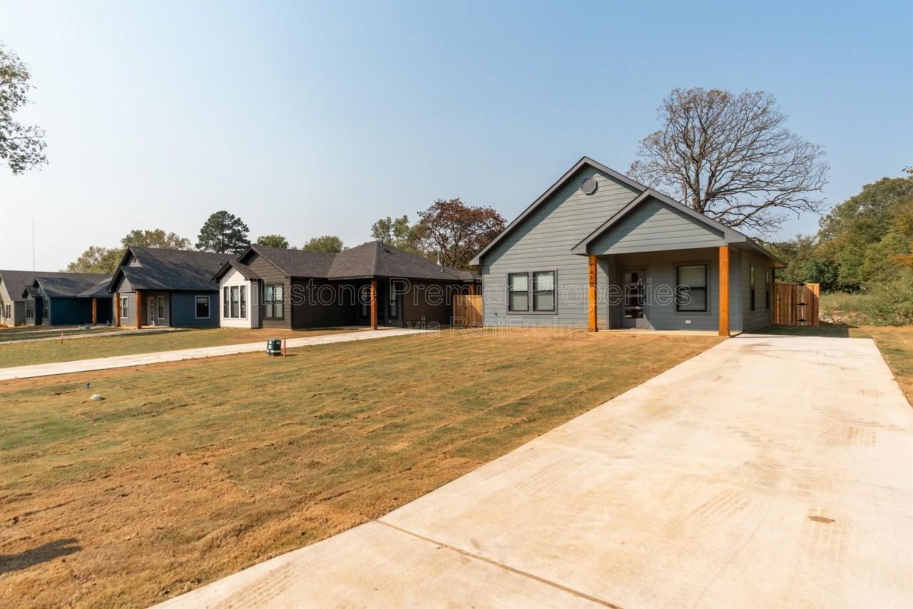 1419 S 7th Ave - Photo 2 of 19