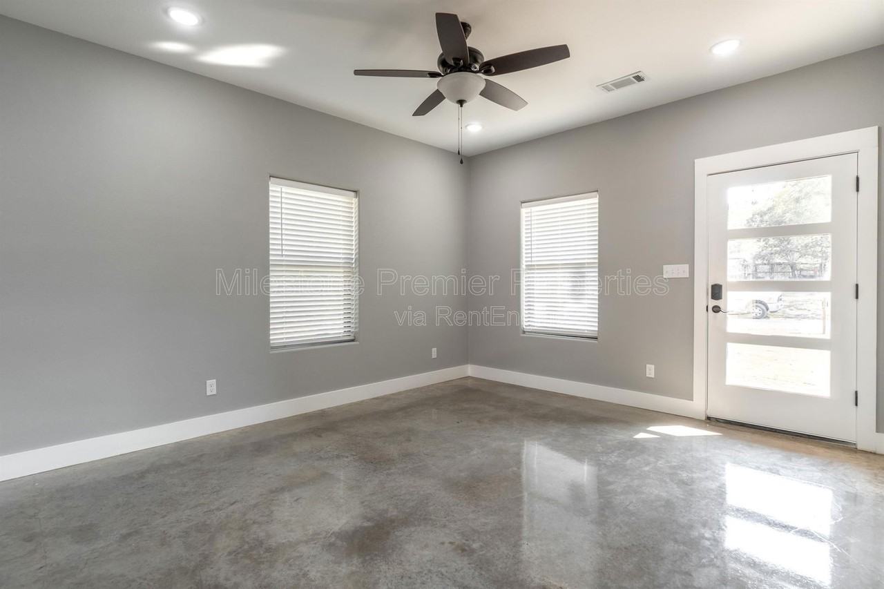 1419 S 7th Ave - Photo 5 of 19