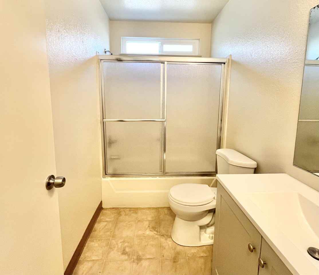 200 Northwoods Ave #8 - Photo 2 of 20