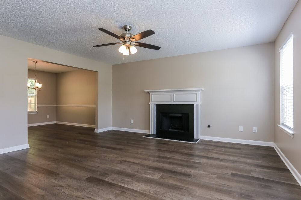 2350 Sapphire Ct - Photo 6 of 17