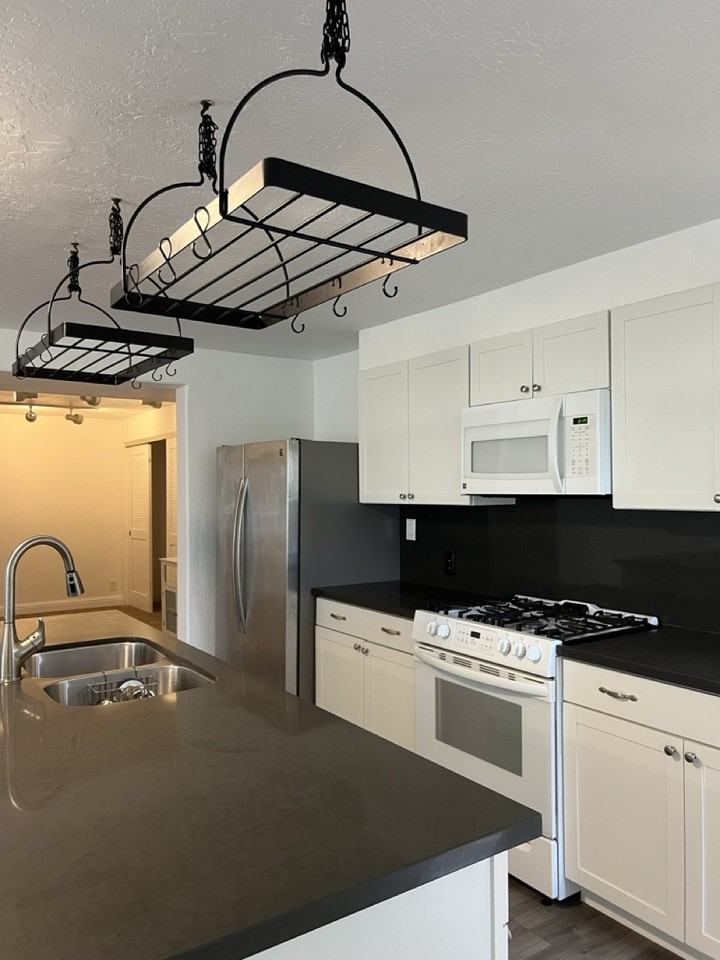 3 Rolph Park Ct - Photo 2 of 10