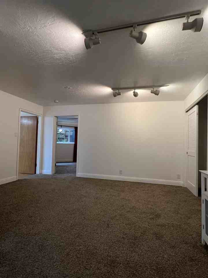 3 Rolph Park Ct - Photo 3 of 10