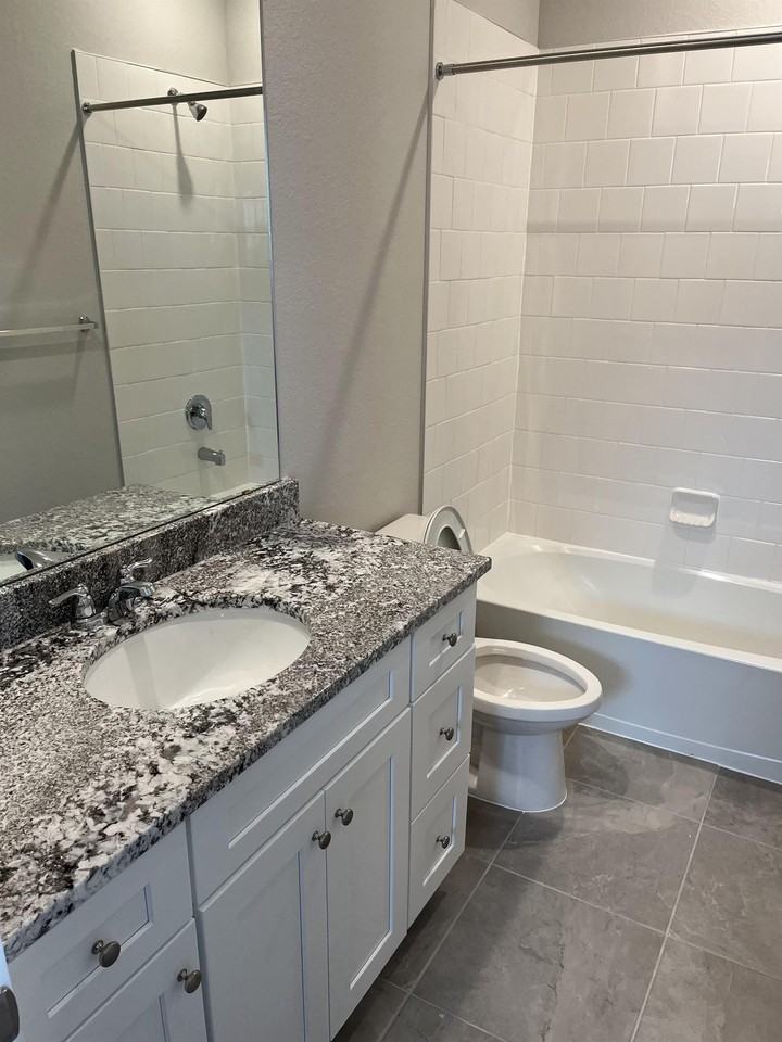 23600 E 41st Ave - Photo 5 of 35