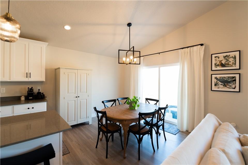 2823 E Clarkstone Dr - Photo 5 of 32