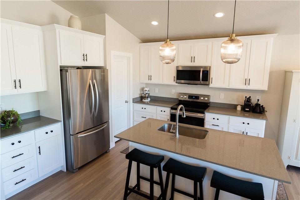 2823 E Clarkstone Dr - Photo 7 of 32