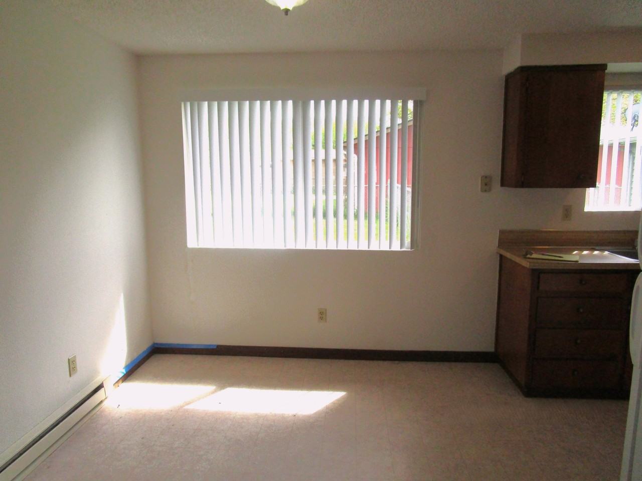 910 N 4th St - Photo 5 of 16