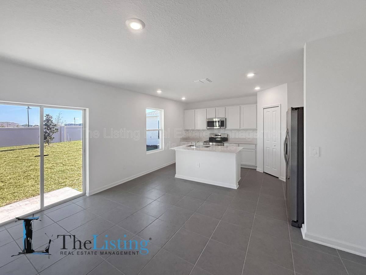 4810 Katrina Dr - Photo 5 of 10