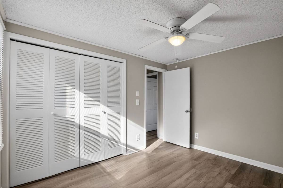 47499 S Hampton Rd - Photo 6 of 10