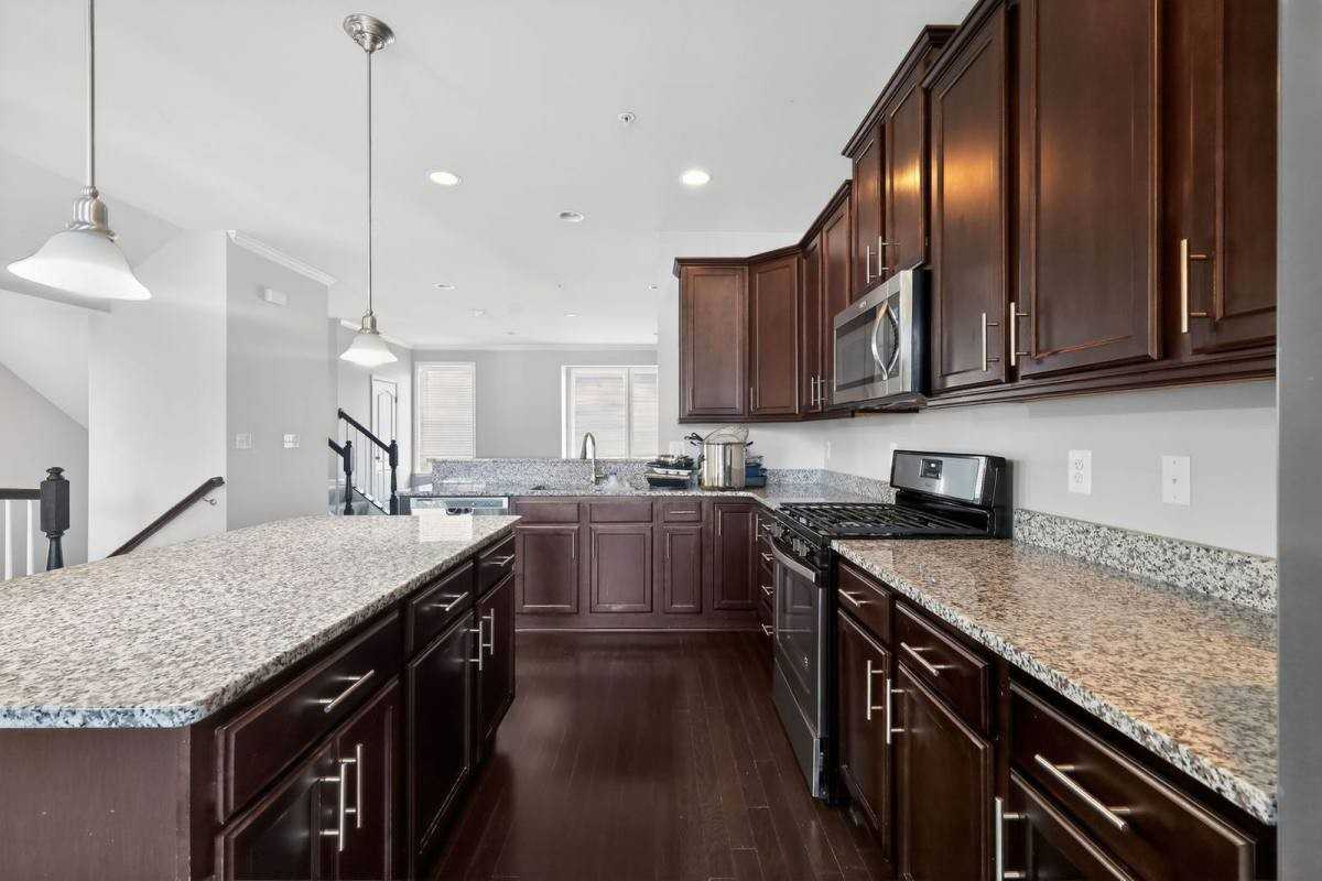 8601 Sweet Rose Ct - Photo 2 of 10
