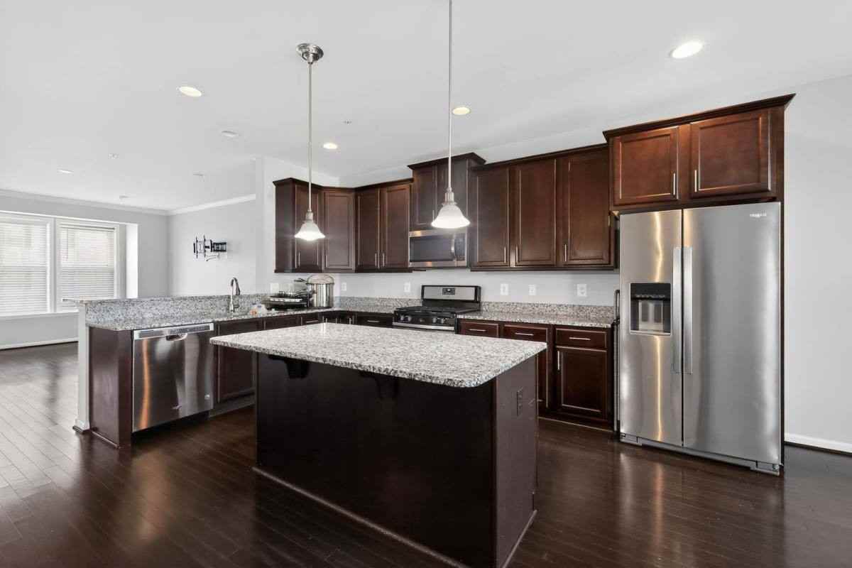 8601 Sweet Rose Ct - Photo 3 of 10
