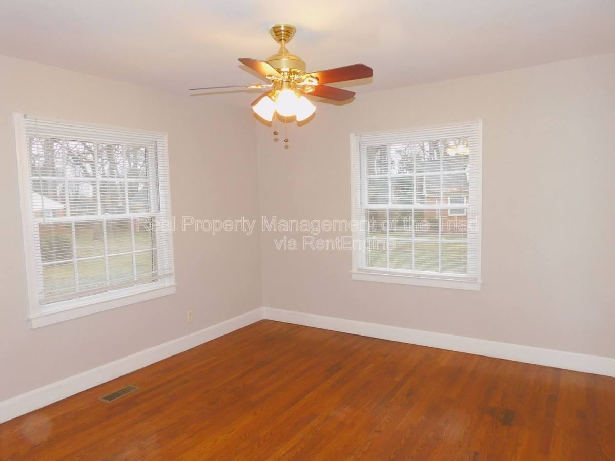 1232 Pamlico Dr - Photo 2 of 10