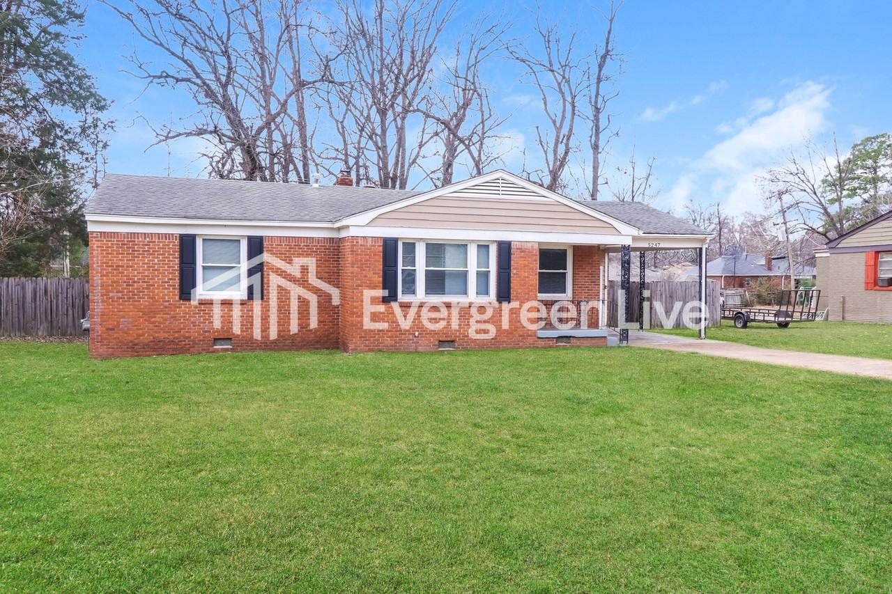 5247 Loch Lomond Rd - Photo 3 of 16