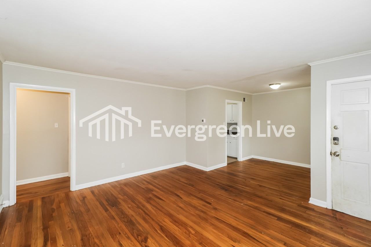 5247 Loch Lomond Rd - Photo 4 of 16