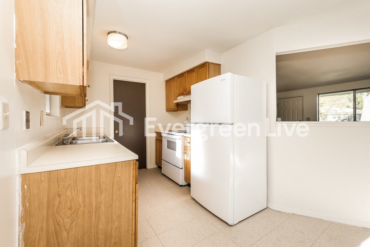 7364 Brandt Pike - Photo 7 of 16