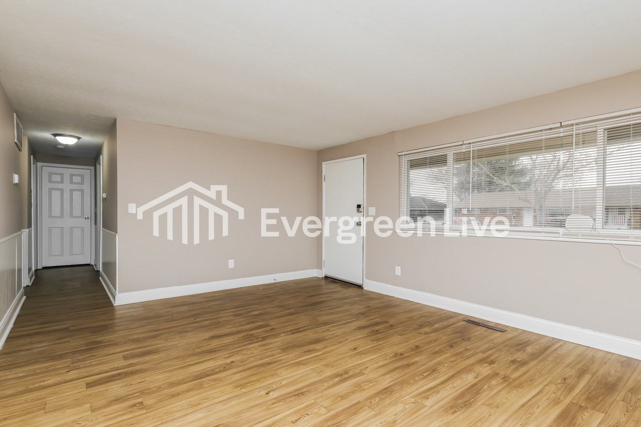 4760 Rolling St - Photo 5 of 16