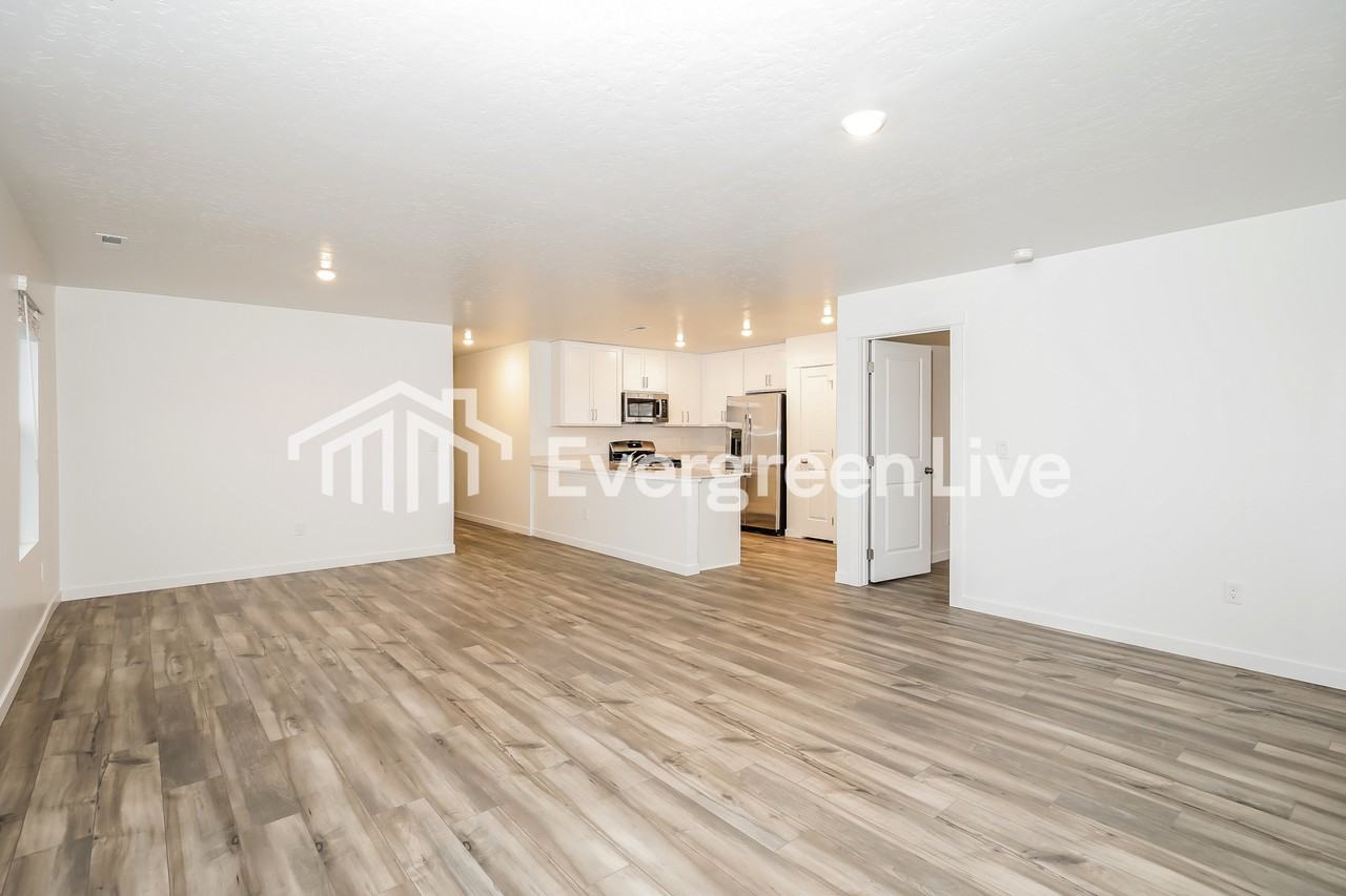 2451 W Pollinator Dr - Photo 3 of 16