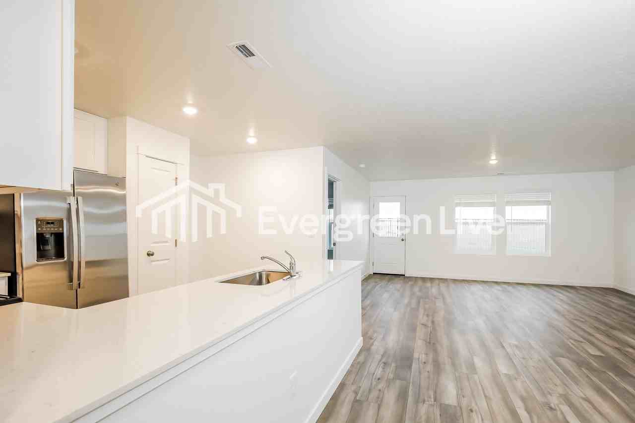 2451 W Pollinator Dr - Photo 5 of 16