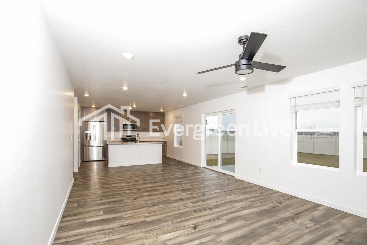 15132 Nimbus Way - Photo 3 of 16