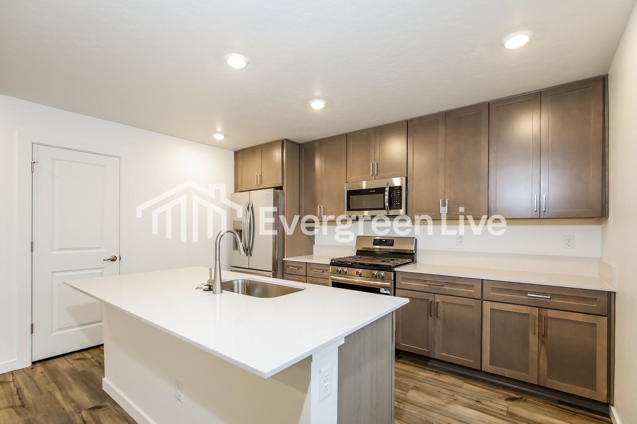 15132 Nimbus Way - Photo 6 of 16