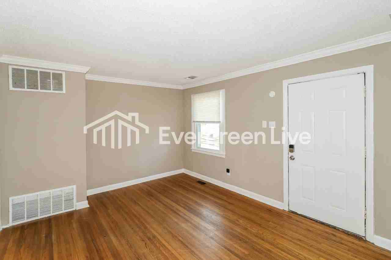 965 Goodman St - Photo 3 of 15