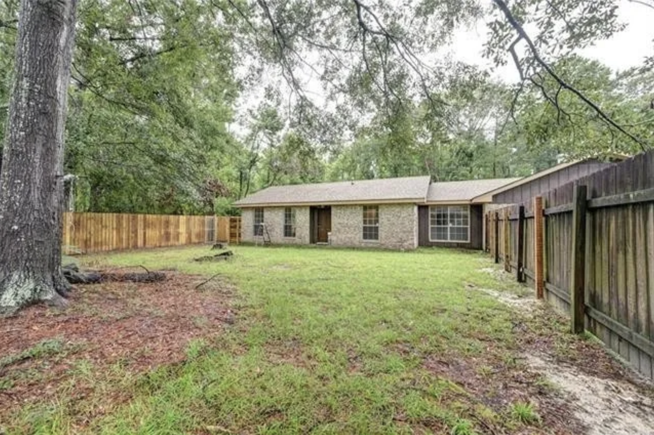 502 Cypress St - Photo 3 of 4