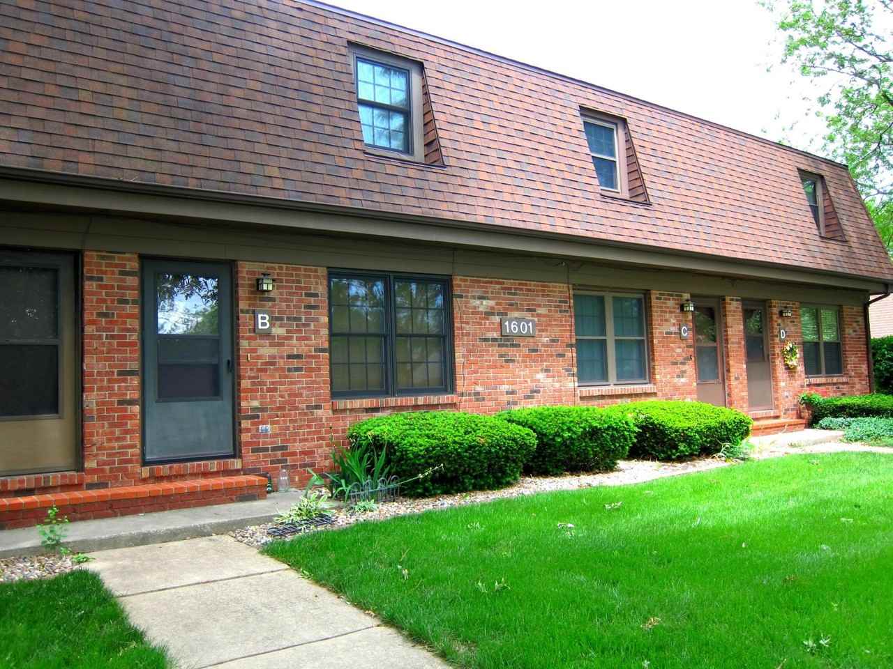 1601 Lyndhurst Dr Apt B - Photo 5 of 10