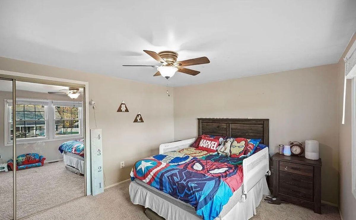 12801 Hadley Ln - Photo 2 of 8