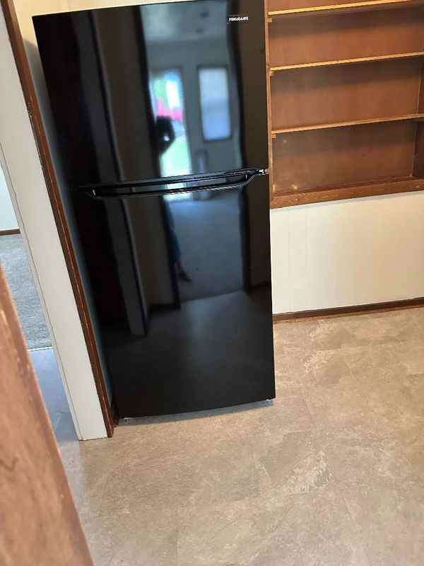 2633 Bay St - Photo 4 of 12