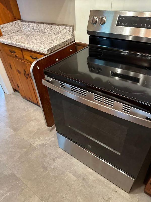 2633 Bay St - Photo 5 of 12