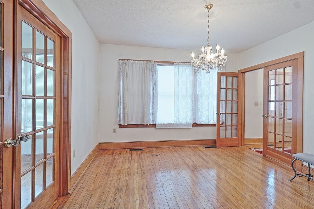 1129 N Colony Rd - Photo 4 of 18