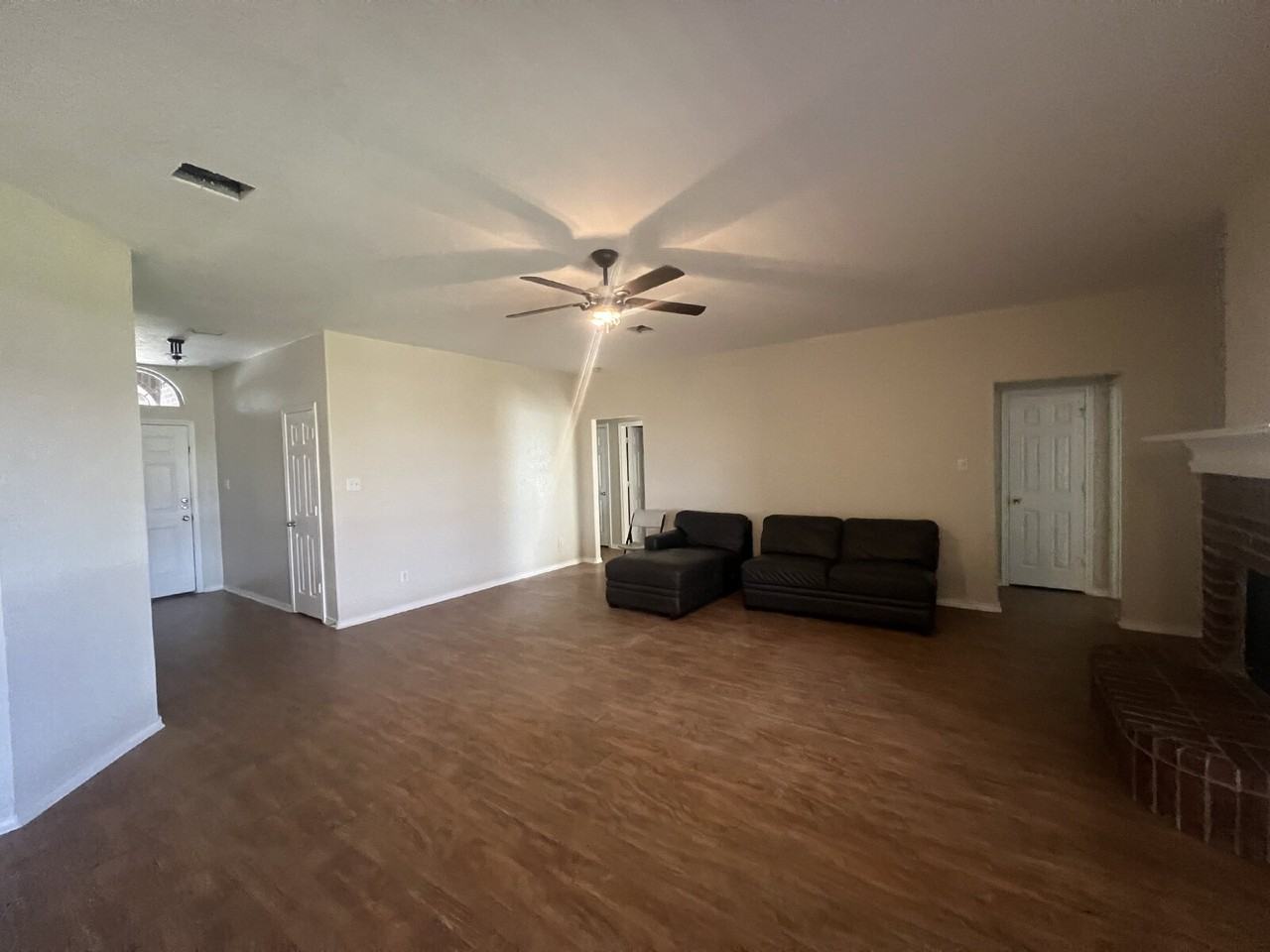 2130 Jasons West Ct - Photo 4 of 20