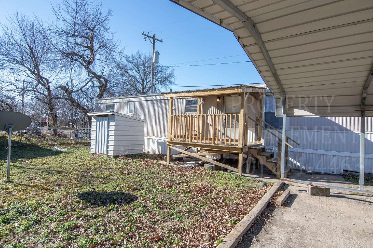 -24 Glendale Estates - 3613 Page Place - RV - Photo 7 of 20