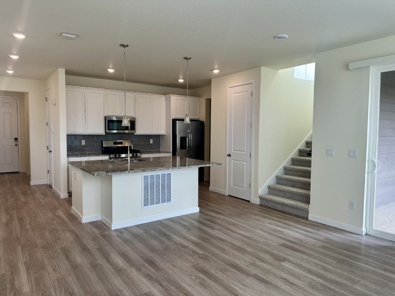 662 176th Ave - Photo 3 of 13