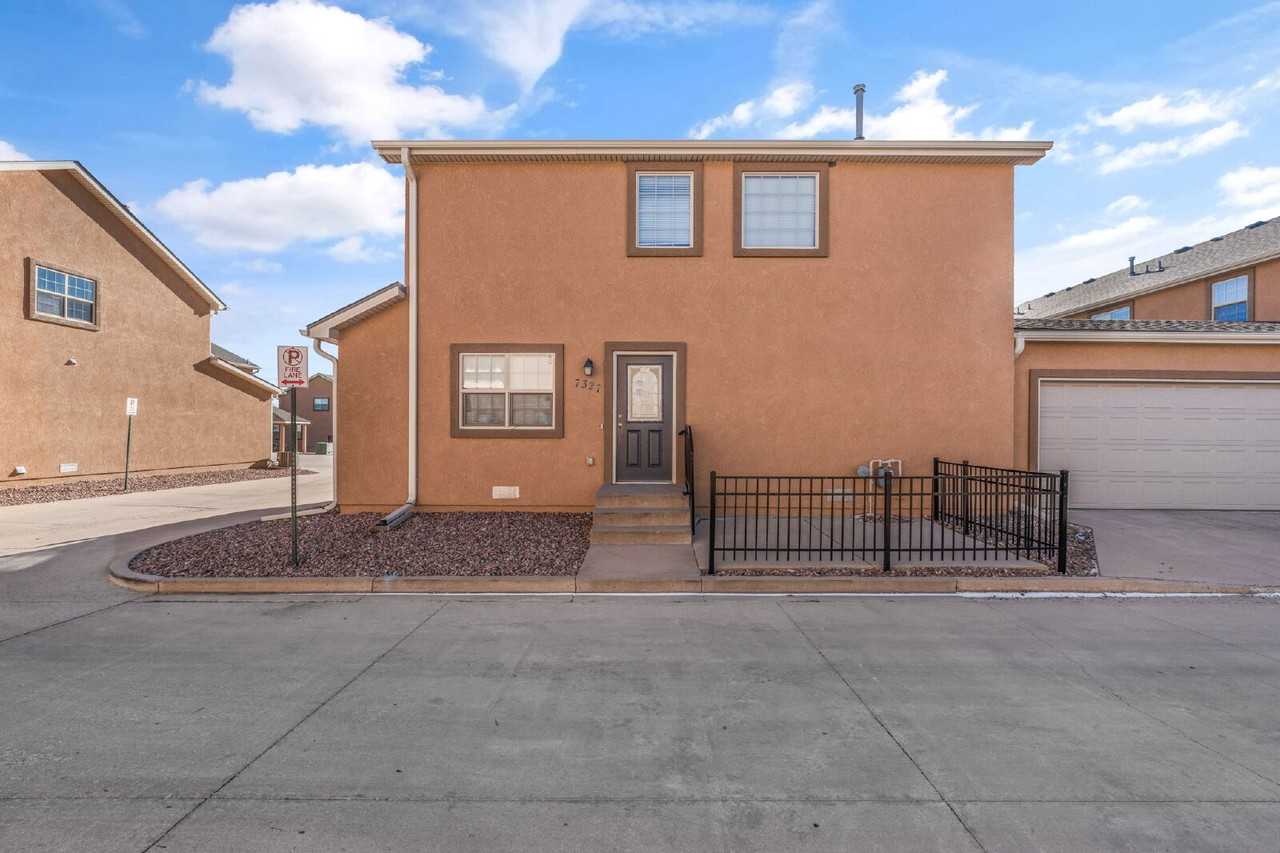 7327 Carlin Grv - Photo 2 of 30