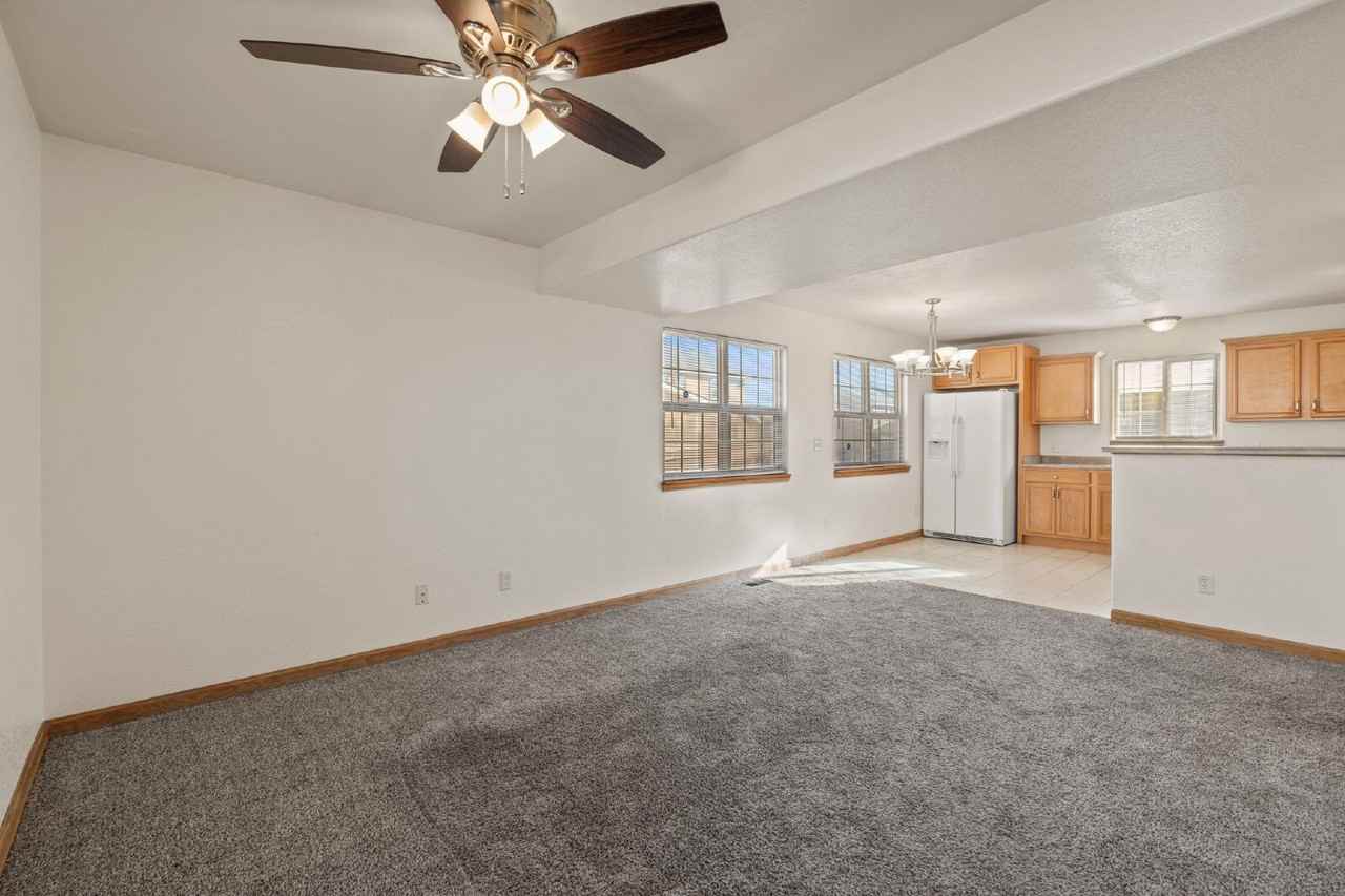 7327 Carlin Grv - Photo 5 of 30