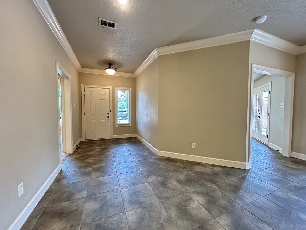 4101 101st St - Photo 2 of 19