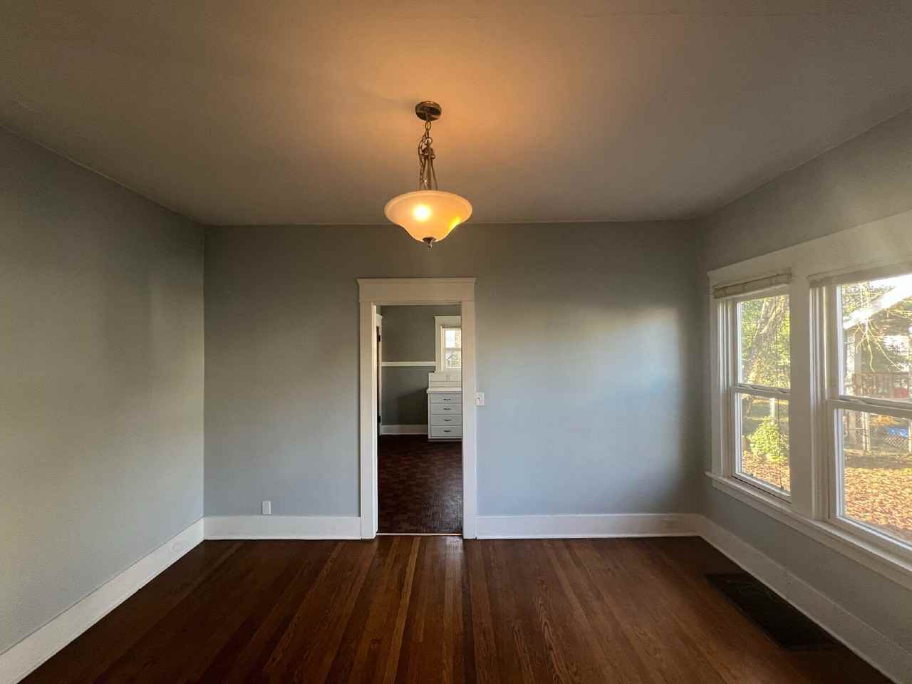 1864 Moss St - Photo 4 of 13